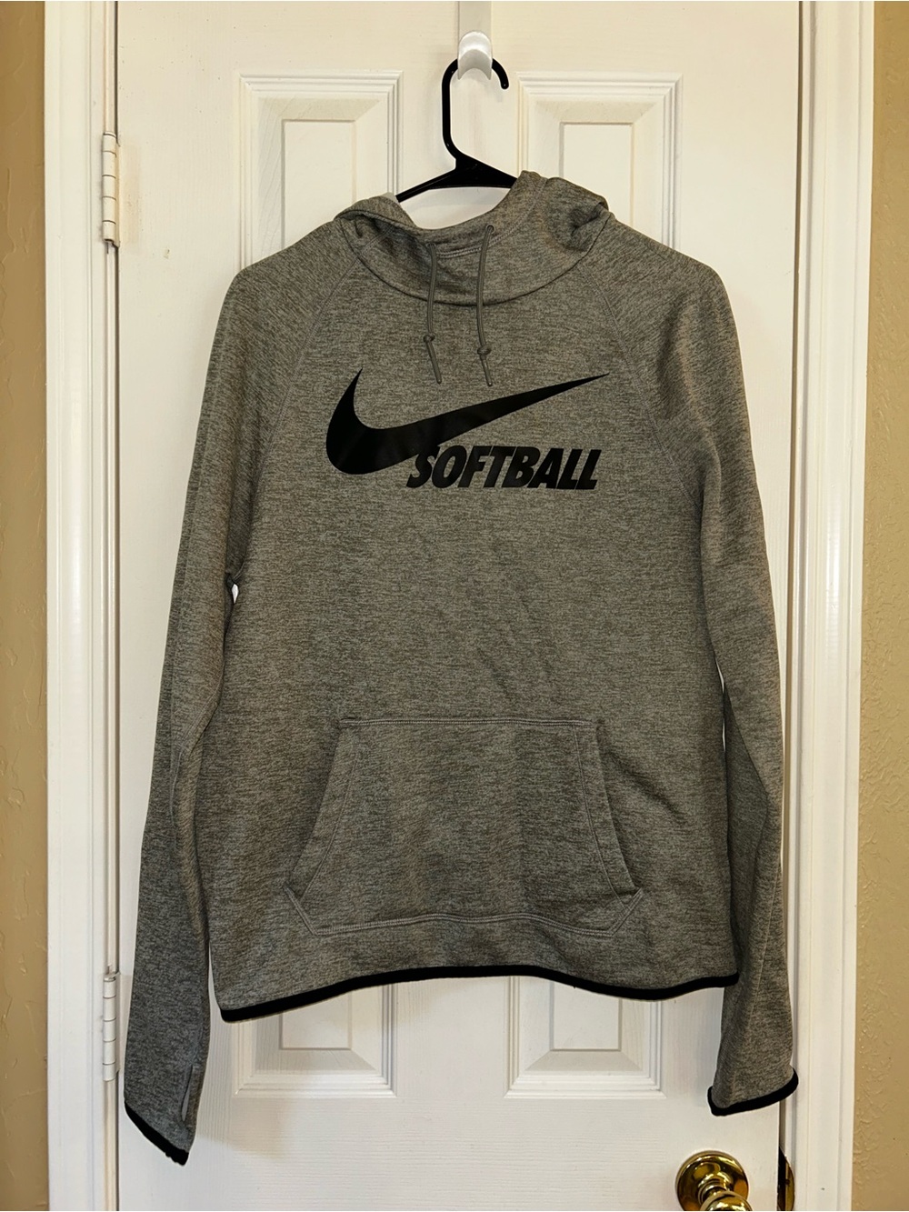NWOT Nike Softball Women's Dri-Fit Therma-Fit Pullover Hoodie Gray Small